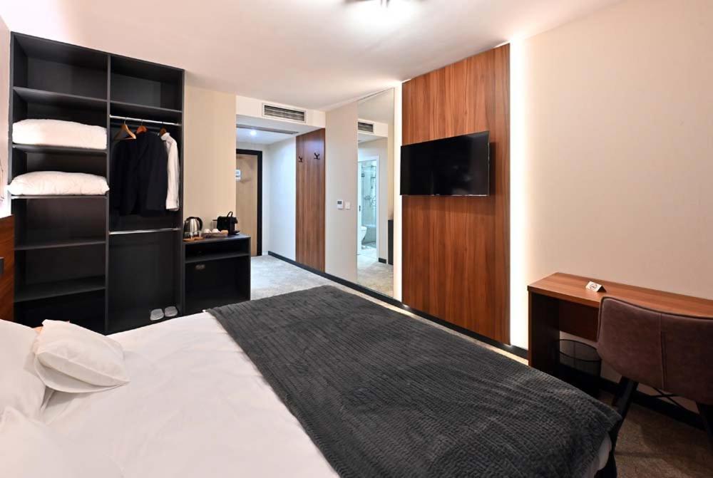 Tvrdjava Rooms - نوفي ساد المظهر الخارجي الصورة
